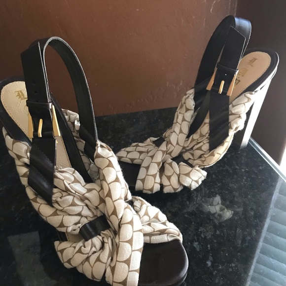 L.A.M.B  strappy sandal 4” heel - Picture 4 of 4